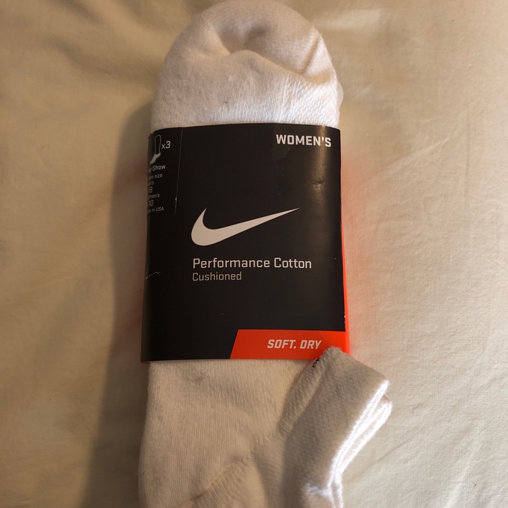 Women’s Nike Socks